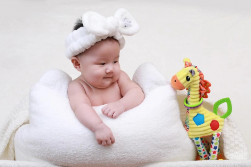 柳州宝宝几个月翻身